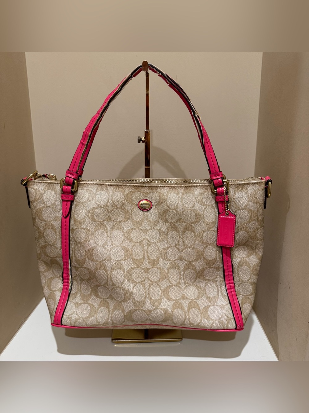 Coach Signature Canvas Tote—PLEASE READ for parts or project.